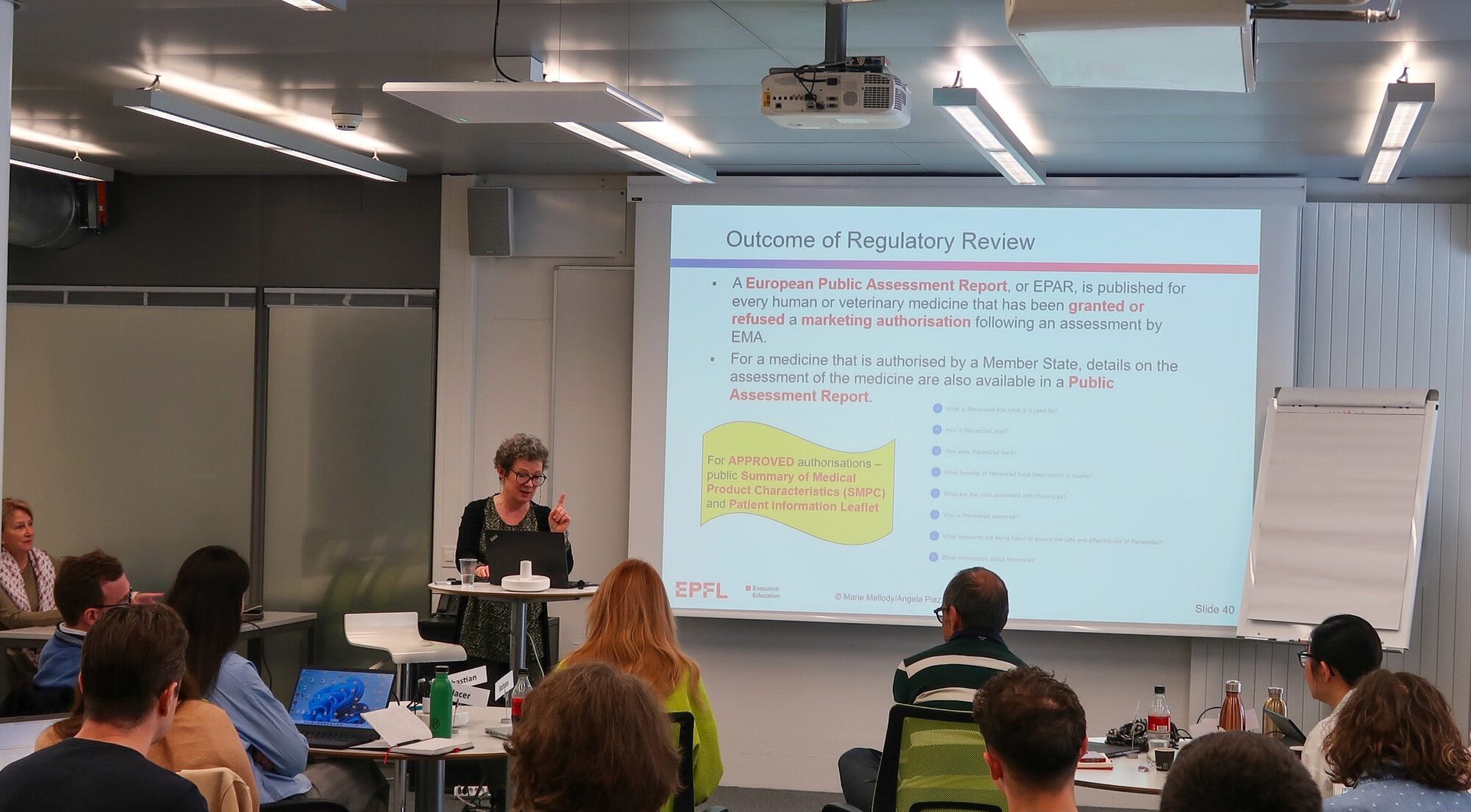 Lecturer teaching during the CAS in Management of Life Sciences